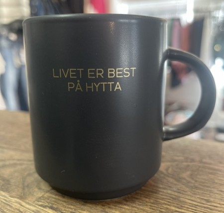 LIVET ER BEST PÅ HYTTA